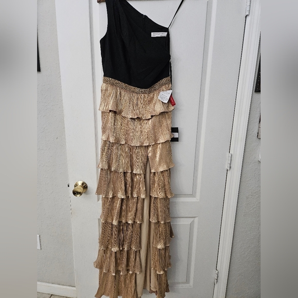 Mac Dugga Ieena Metallic One Shoulder Ruffle Tiered Gown Black Gold Sz 4 NWT - Picture 5 of 13